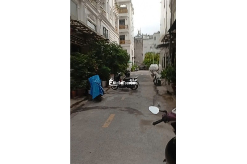 Xe hơi tránh nhau thoái mái, thang máy 450kgs - Đẹp mê - 56m² Chốt gọn 9,98 tỷ - Vào ở ngay
